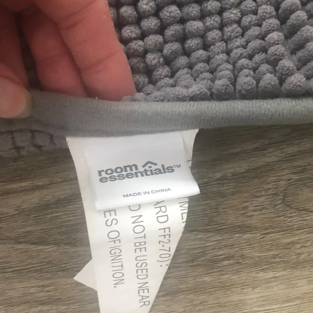 🥤 Room Essentials Soft Texture Bath Mat